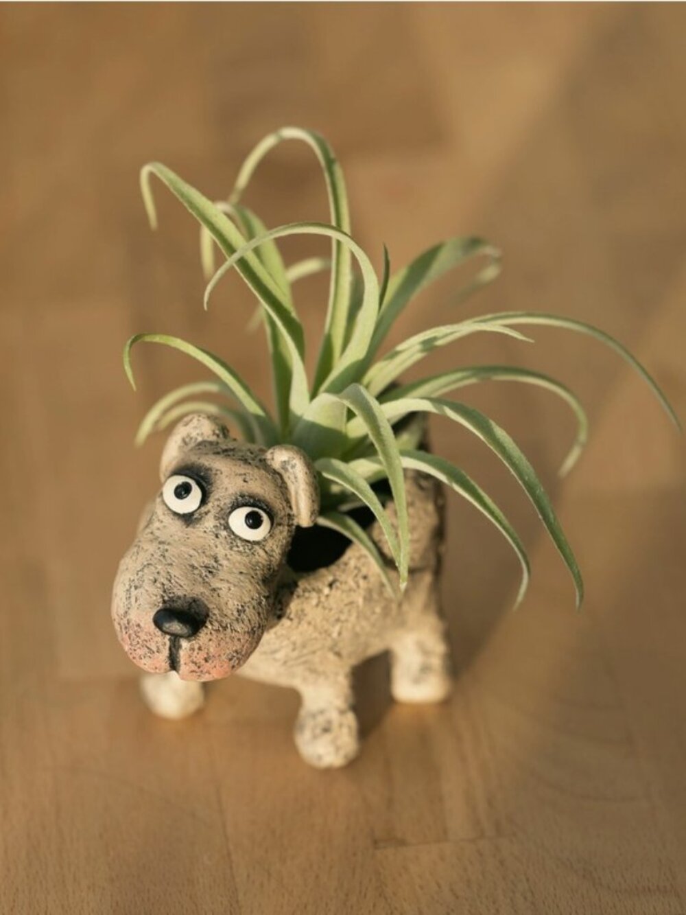 Petunia Dog Planter pot - Picture 2 of 4